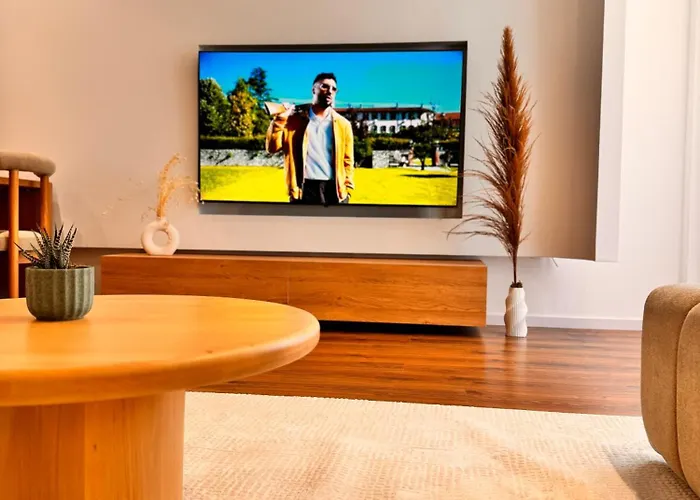 Agate Luxury 2b 티라나